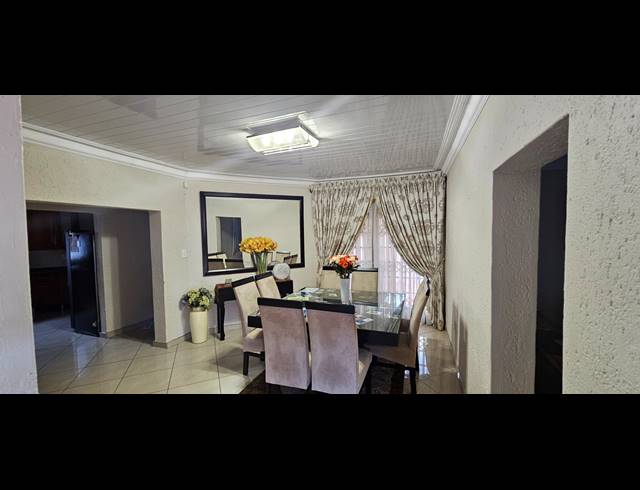 4 BEDROOM HOUSE FOR SALE IN BENDOR